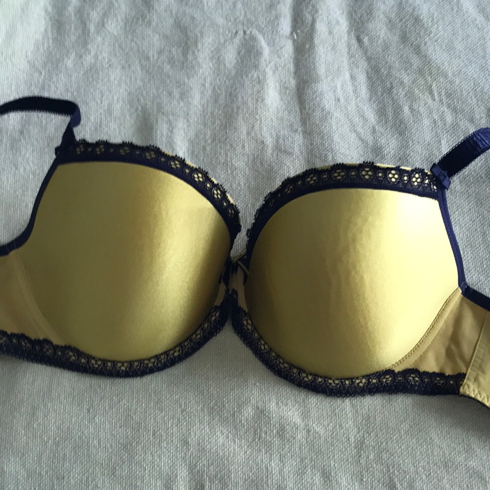 Chartreuse padded bra with black lace detail